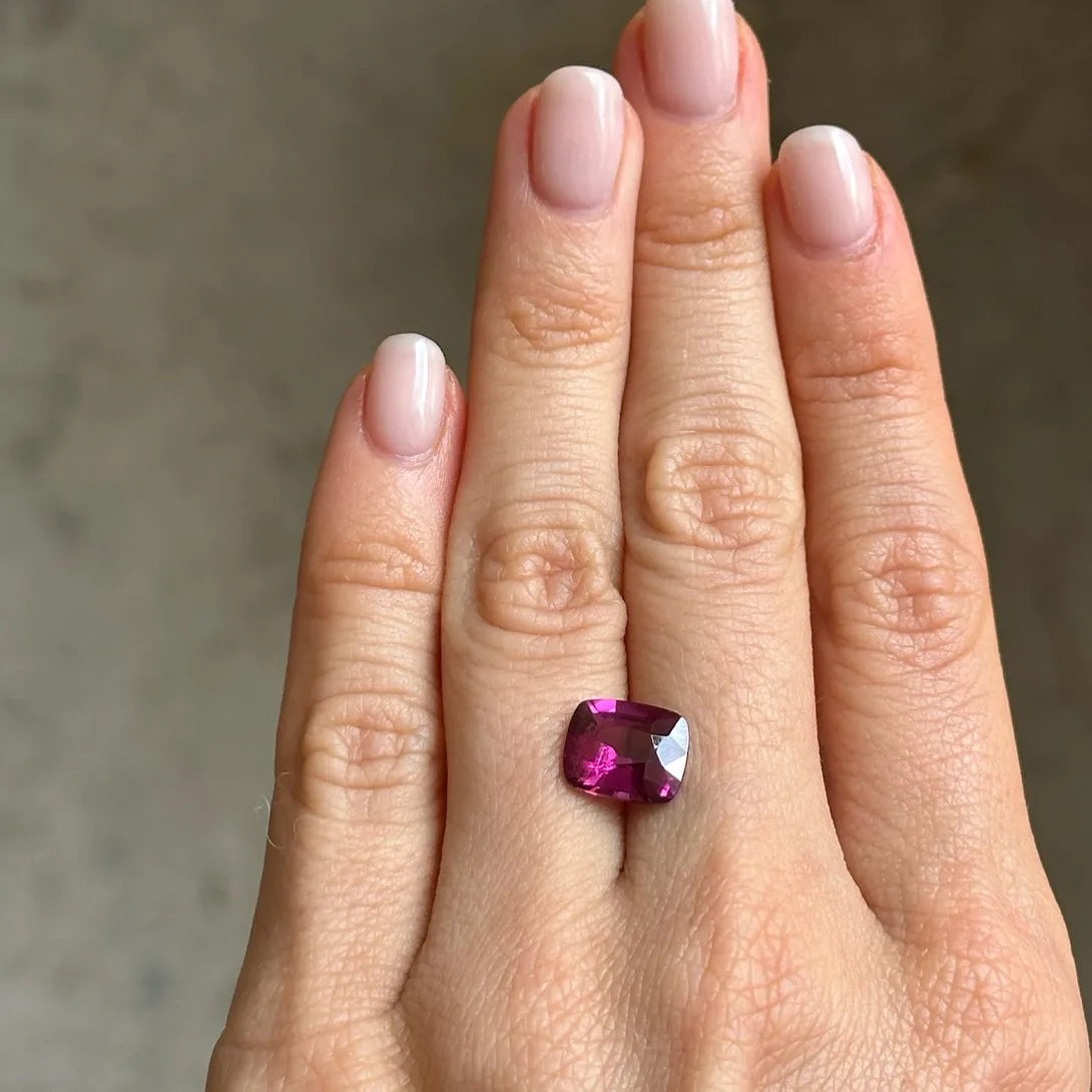 BESPOKE 3.42CT PINKISH-PURPLE RHODOLITE GARNET