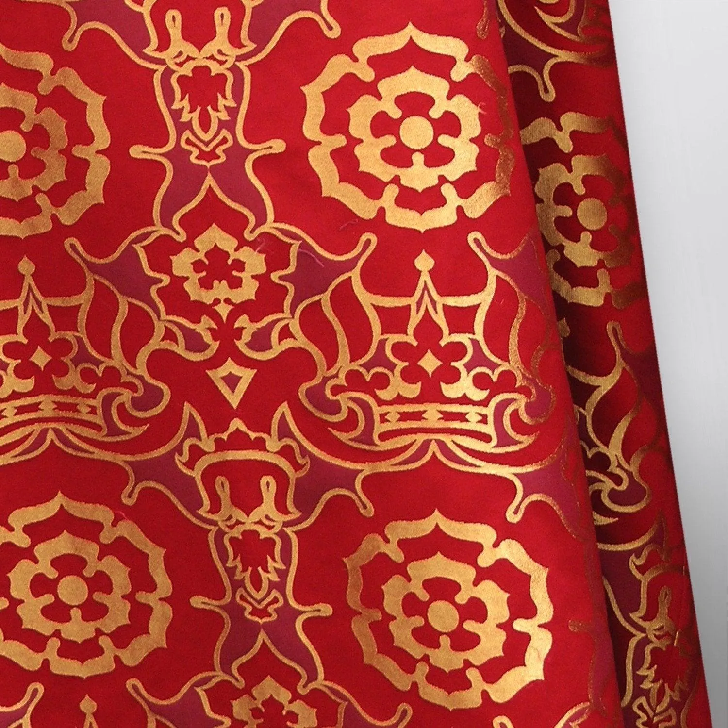 Full Gothic Chasuble in Red/Gold 'Coronation' with 'Cloth of Gold' Orphreys and Embroidery