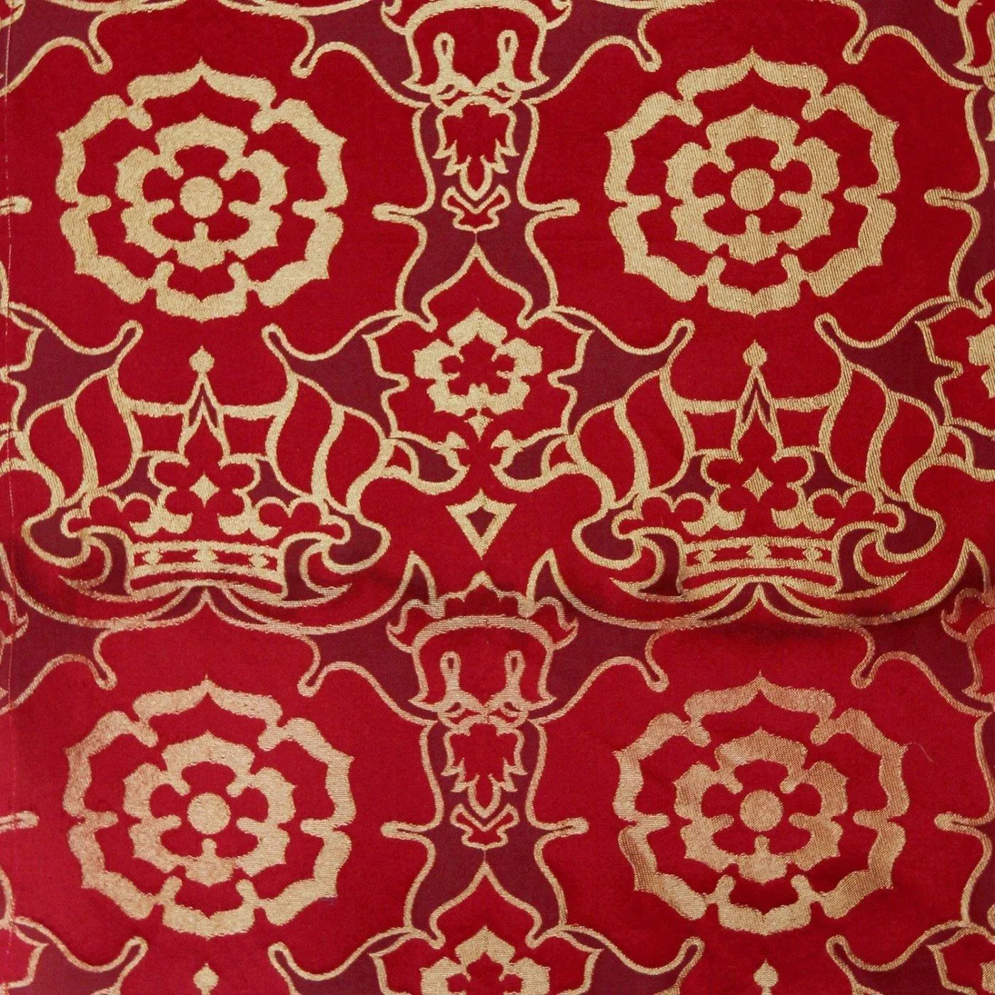 Full Gothic Chasuble in Red/Gold 'Coronation' with 'Cloth of Gold' Orphreys and Embroidery