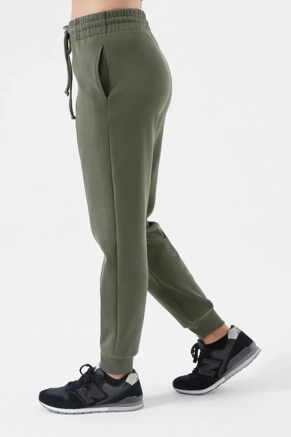 Sleek Piper Jogger Evergreen